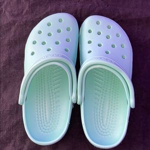 Turquoise crocs